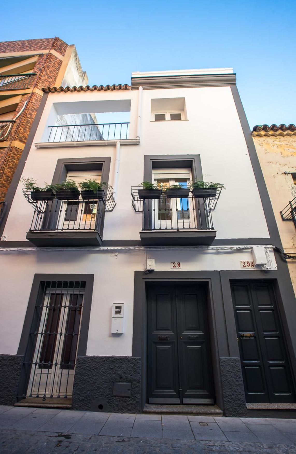 Apartamentos San Salvador Parking Gratis Мерида Екстериор снимка